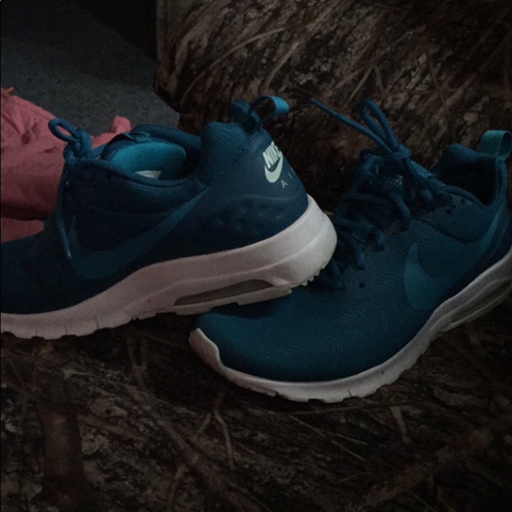 Blue nike air max